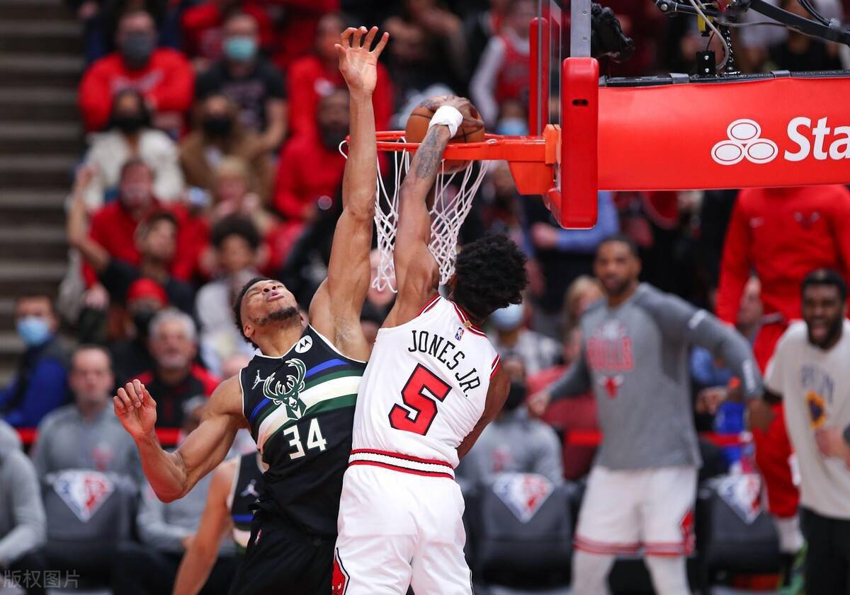 金年会APP-包含全明星赛集结日再迎强敌；芝加哥公牛豪取连胜；主帅态度：质疑声仍在；训练强度明显提升的词条